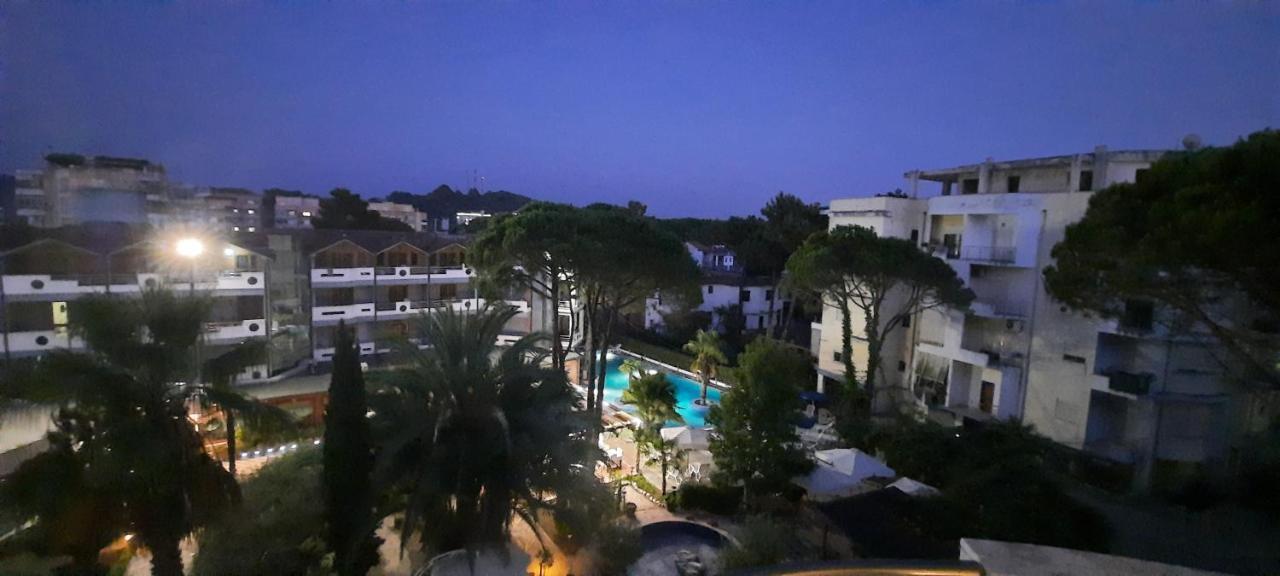 Lovely Apartment Golem  Bagian luar foto