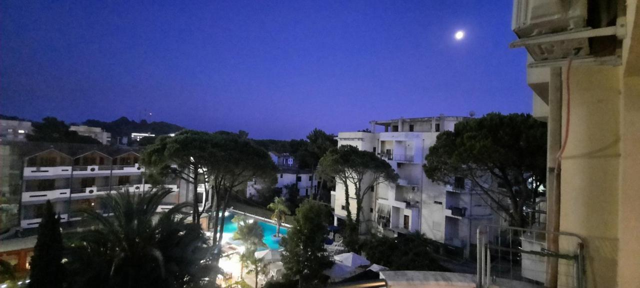 Lovely Apartment Golem  Bagian luar foto