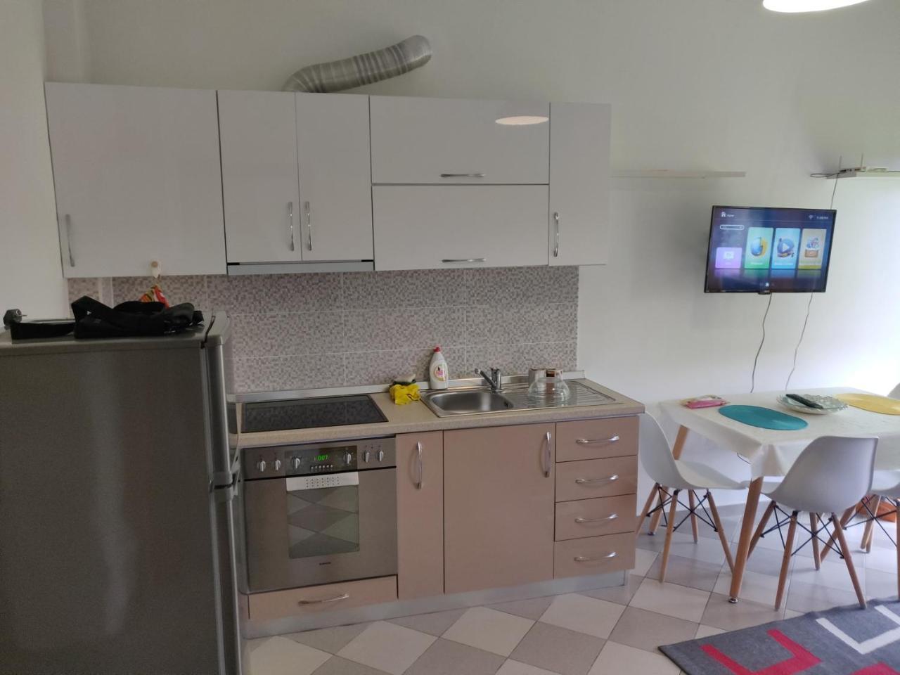 Lovely Apartment Golem  Bagian luar foto